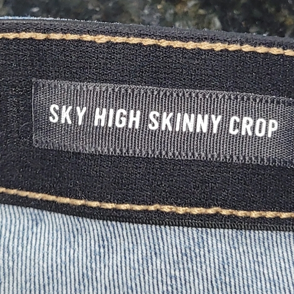 18 TORRID Premium Sky High Skinny Distressed Cropped Denim Jeans - Picture 5 of 6